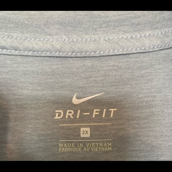 Nike Dri-Fit Women’s 2X Grey Long Sleeve Hooded Shirt - Picture 4 of 4